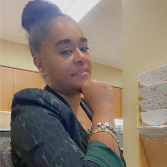 Meet your Posher, Lolly - Picture 2 of 4